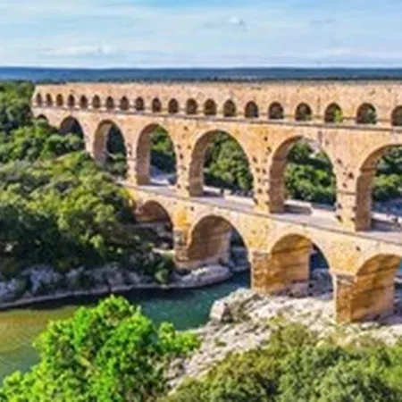 Villa En Provence Piscine Au Calme Entre Arles Nimes Avignon *