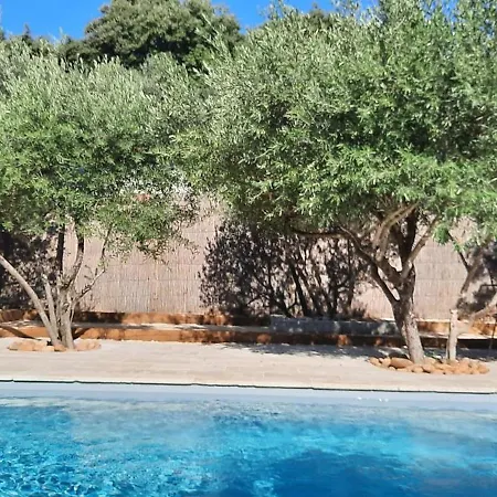 Villa En Provence Piscine Au Calme Entre Arles Nimes Avignon
