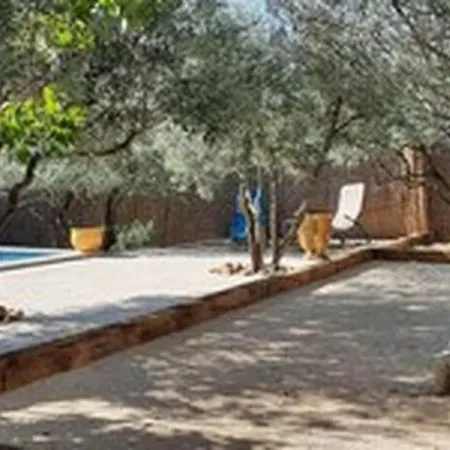 En Provence Piscine Au Calme Entre Arles Nimes Avignon بوكير